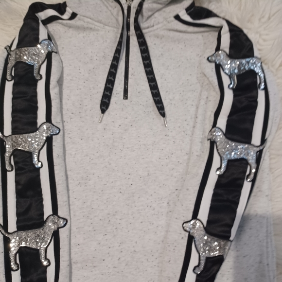 RARE HTF VS PINK MEDIUM PULLOVER FAUX FUR HOODIE GORGEOUS SEQUINS OVERSIZED - Picture 3 of 9